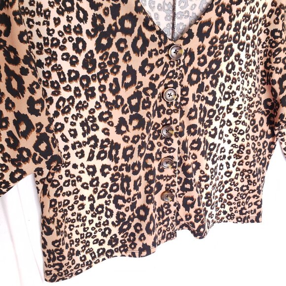 Uncommon Job Women Leopard Print 3/4 Sleeve Button V Neck Crop Blouse Size M - Picture 3 of 16